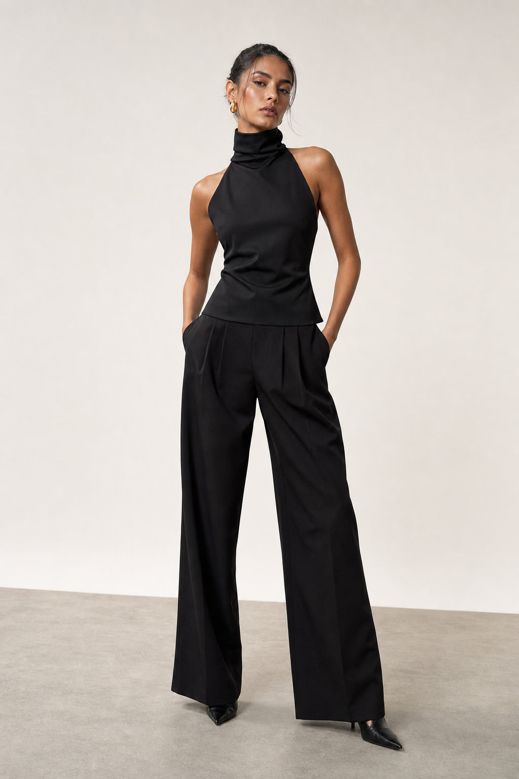 BLACK HIGH NECK TOP