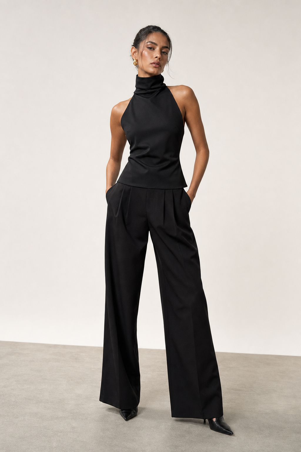BLACK HIGH NECK TOP