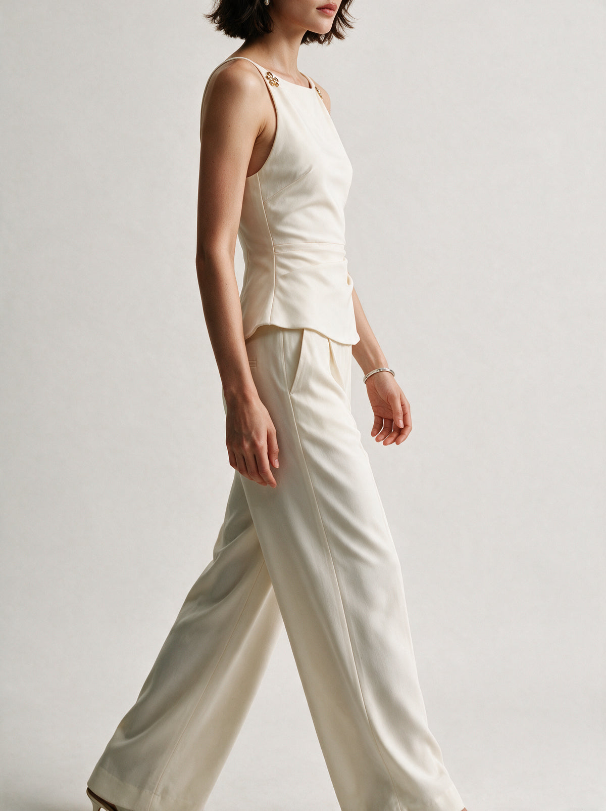 Valeria Sculpted Flare Cami - Ivory — model side detail