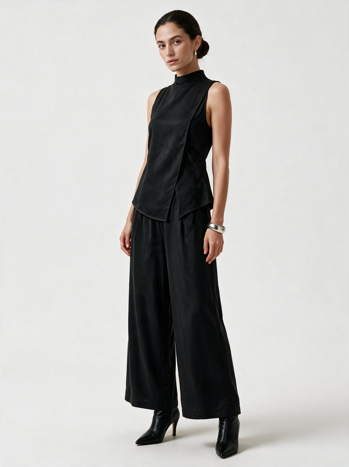 Valeria Sculpted Wrap Co-Ord Set - Black — model full body